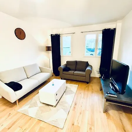 Nice 1 Bedroom In *